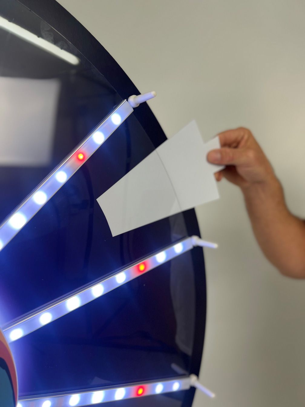 roue-de-l- fortune-à-led-2025-06